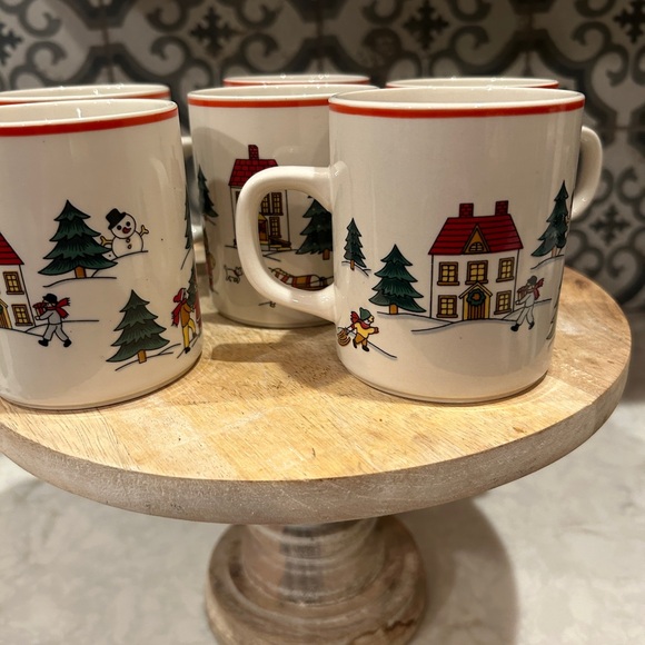 VINTAGE 1987 JAMESTOWN CHINA “JOY OF CHRISTMAS” MUGS- SET OF 6 - Picture 4 of 6